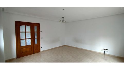 Foto 3 de Casa o xalet en venda a Calle Isaac Albeniz, Olot, Girona