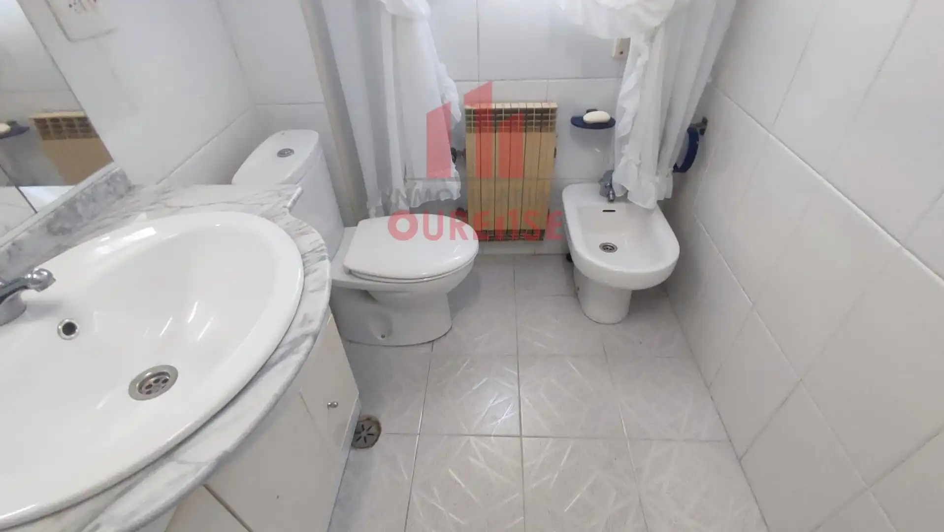 Baño de Casa o chalet en venta en San Cibrao das Viñas con Calefacción, Jardín privado y Terraza