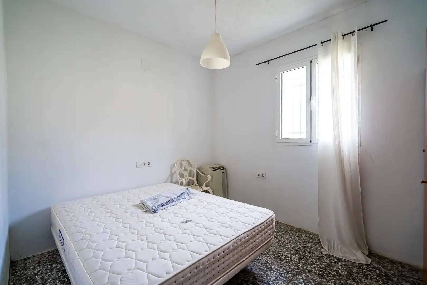 Habitación de Finca rústica en venta en Villanueva de la Concepción con Terraza, Piscina y Amueblado