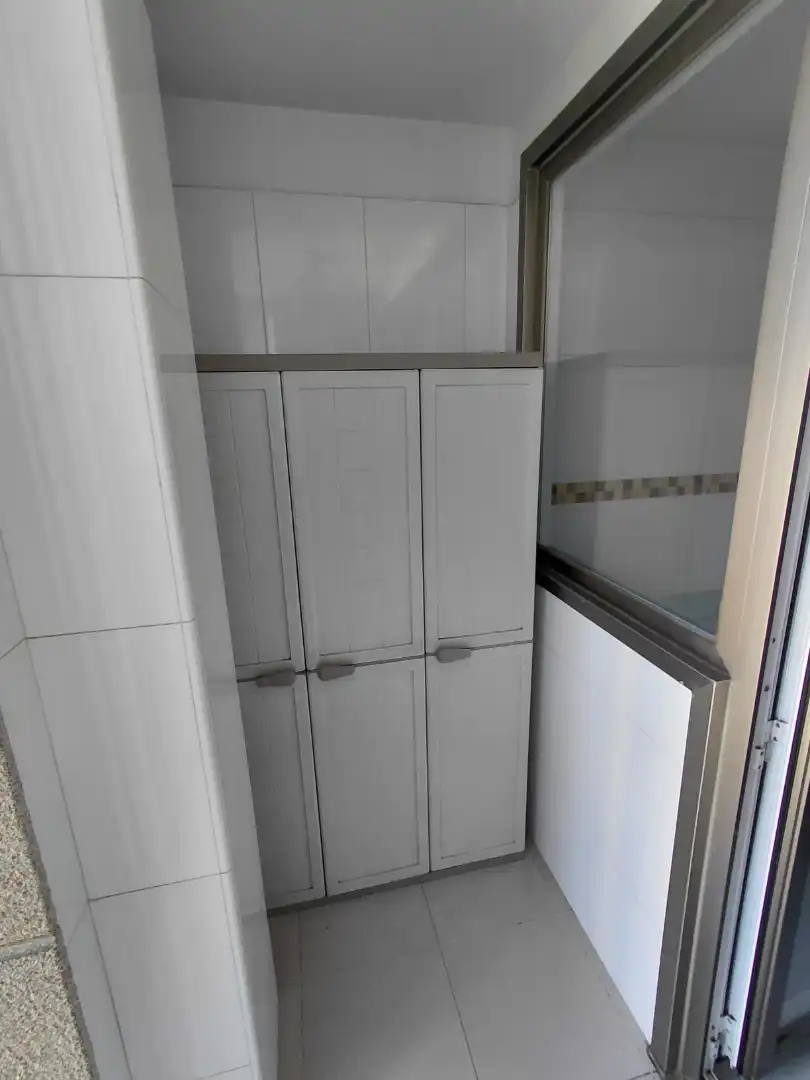 Badezimmer von Wohnung zum Verkauf in Oleiros mit Heizung, Parkett und Möbliert
