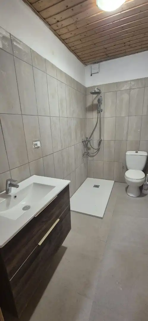 Piso de alquiler en Carretera Taucho, La Quinta - Taucho