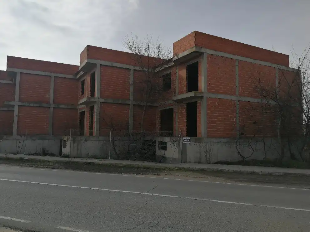 Außenansicht von Gebäude zum Verkauf in Motilleja
