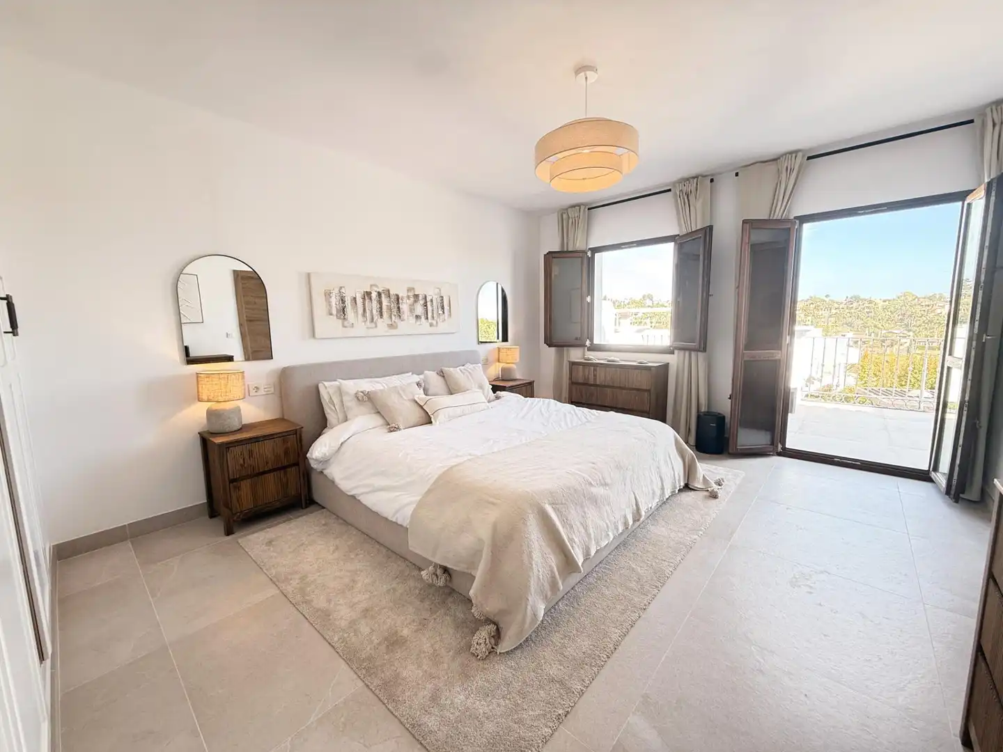 Bedroom of Detached homes for sale in Estepona  with Air Conditioner, Heating and Terrace