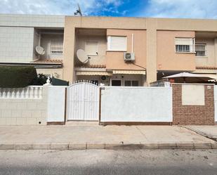 Vista exterior de Dúplex en venda en Torrevieja amb Aire condicionat, Terrassa i Piscina