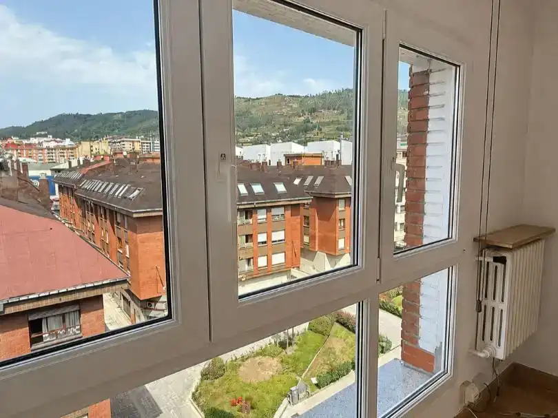 Terrassa de Pis en venda en Oviedo  amb Terrassa i Balcó