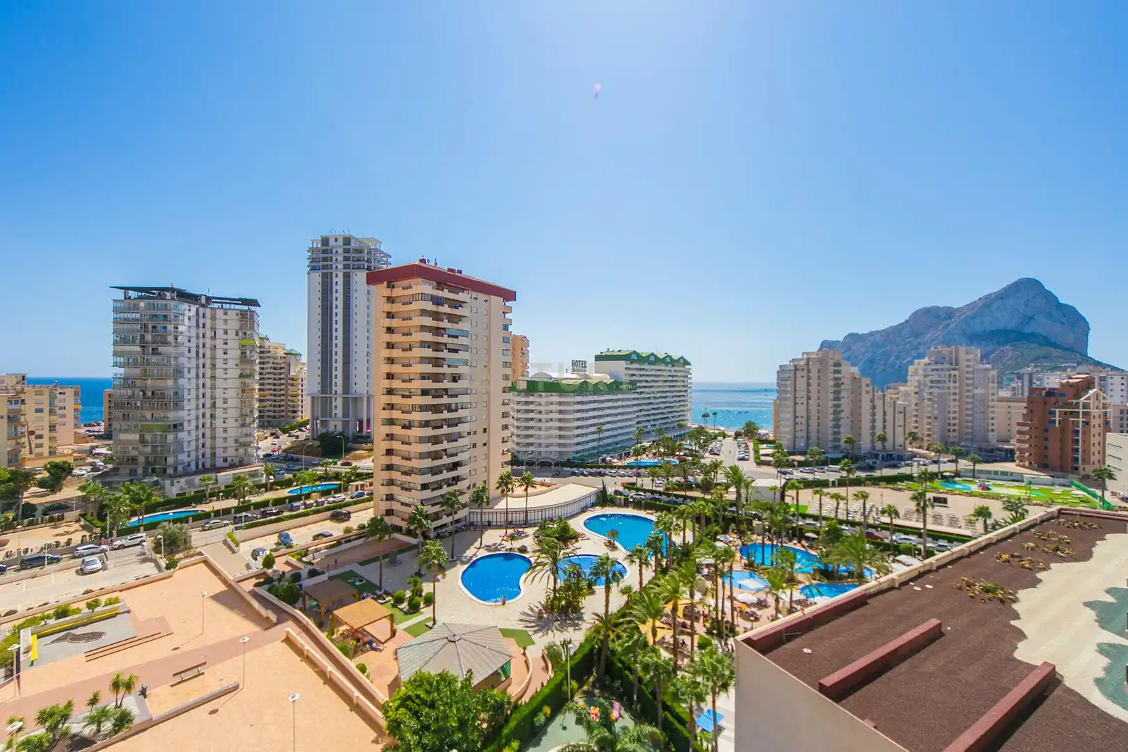 Vista exterior de Apartamento de alquiler en Calpe / Calp con Aire acondicionado, Lavadora y Microondas