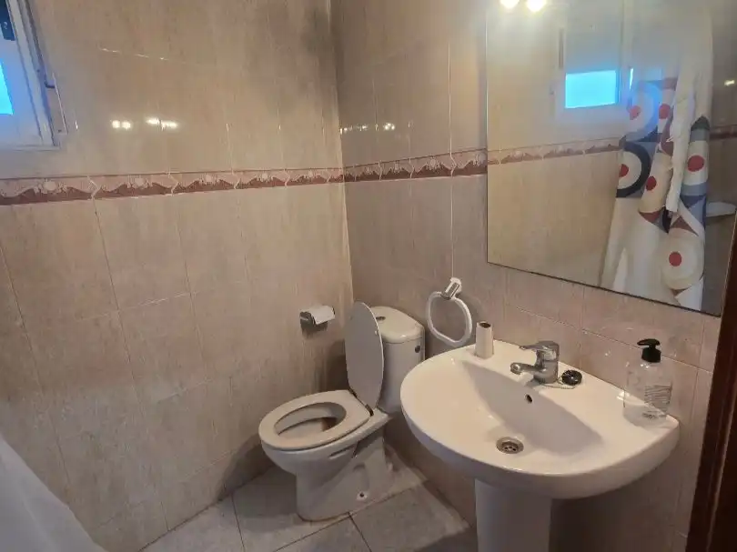 Badezimmer von Haus oder Chalet zum Verkauf in Sant Jaume d'Enveja mit Klimaanlage, Terrasse und Balkon