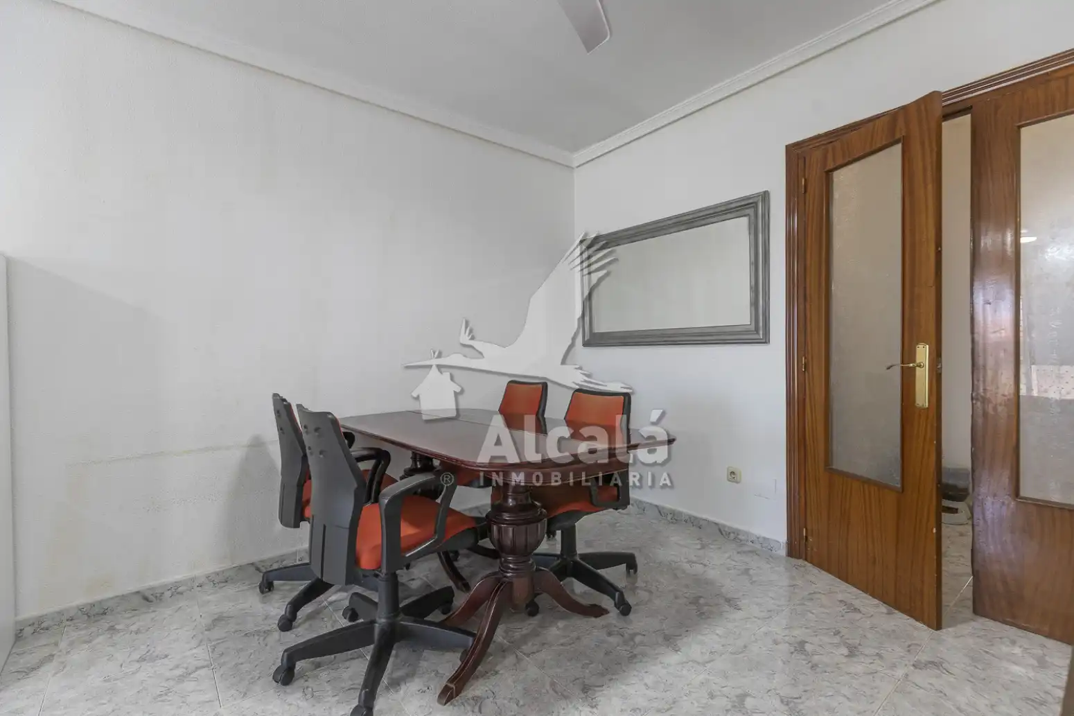 Wohnung zum Verkauf in Ocaña mit Heizung, Privatgarten und Terrasse