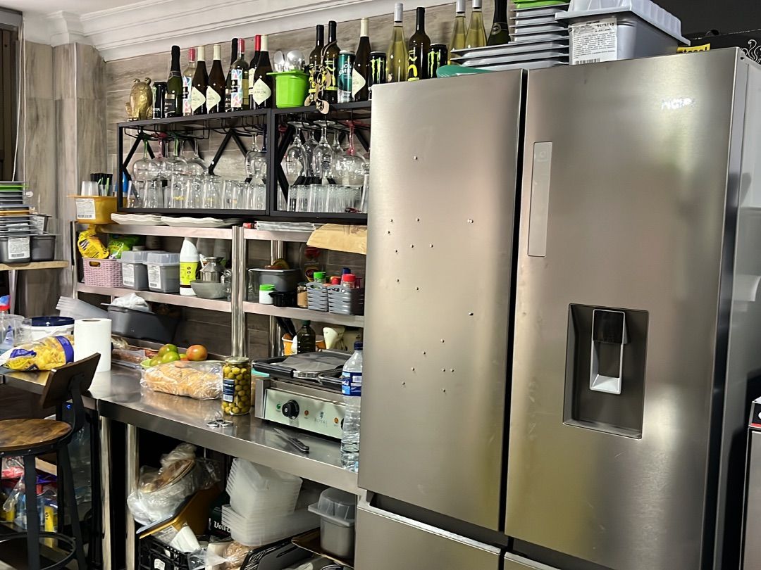 Cuina de Local en venda en Antequera amb Aire condicionat, Calefacció i Moblat