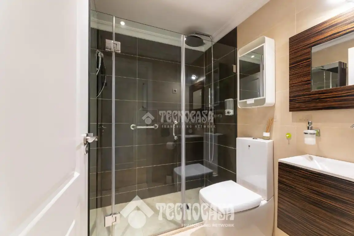 Baño de Piso en venta en Torrelodones con Aire acondicionado, Calefacción y Terraza