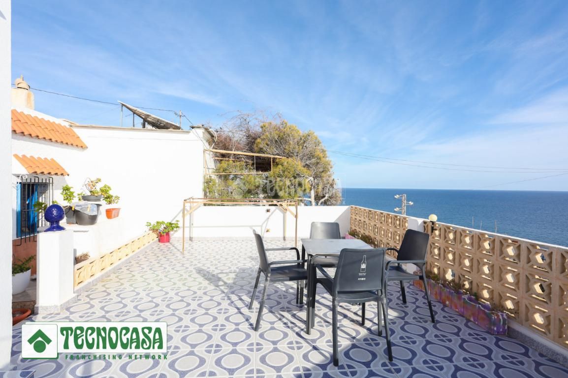 Terrace of House or chalet for sale in Adra  with Air Conditioner and Terrace