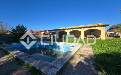 Jardí de Casa o xalet en venda en Palomares del Río amb Jardí privat, Terrassa i Piscina