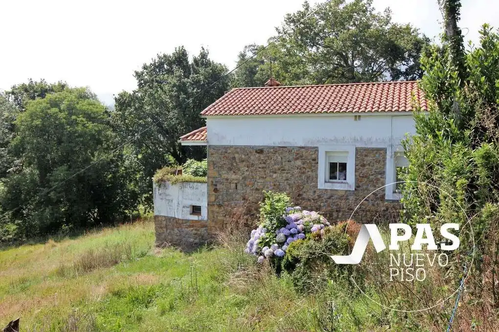 Vista exterior de Casa o chalet en venta en Riotuerto con Calefacción, Jardín privado y Terraza