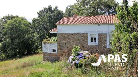 Riotuerto, a unos 20 kms de las playas de Somo y Loredo en Cantabria, en venta casa cabaña pareada