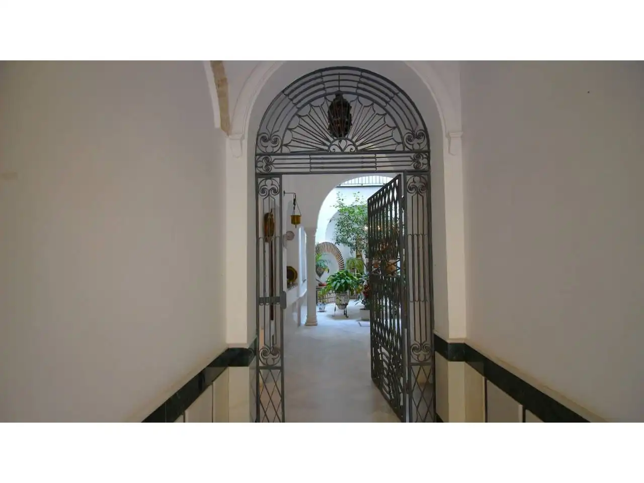 Houses for sale in Sevilla  with Air Conditioner, Heating and Terrace
