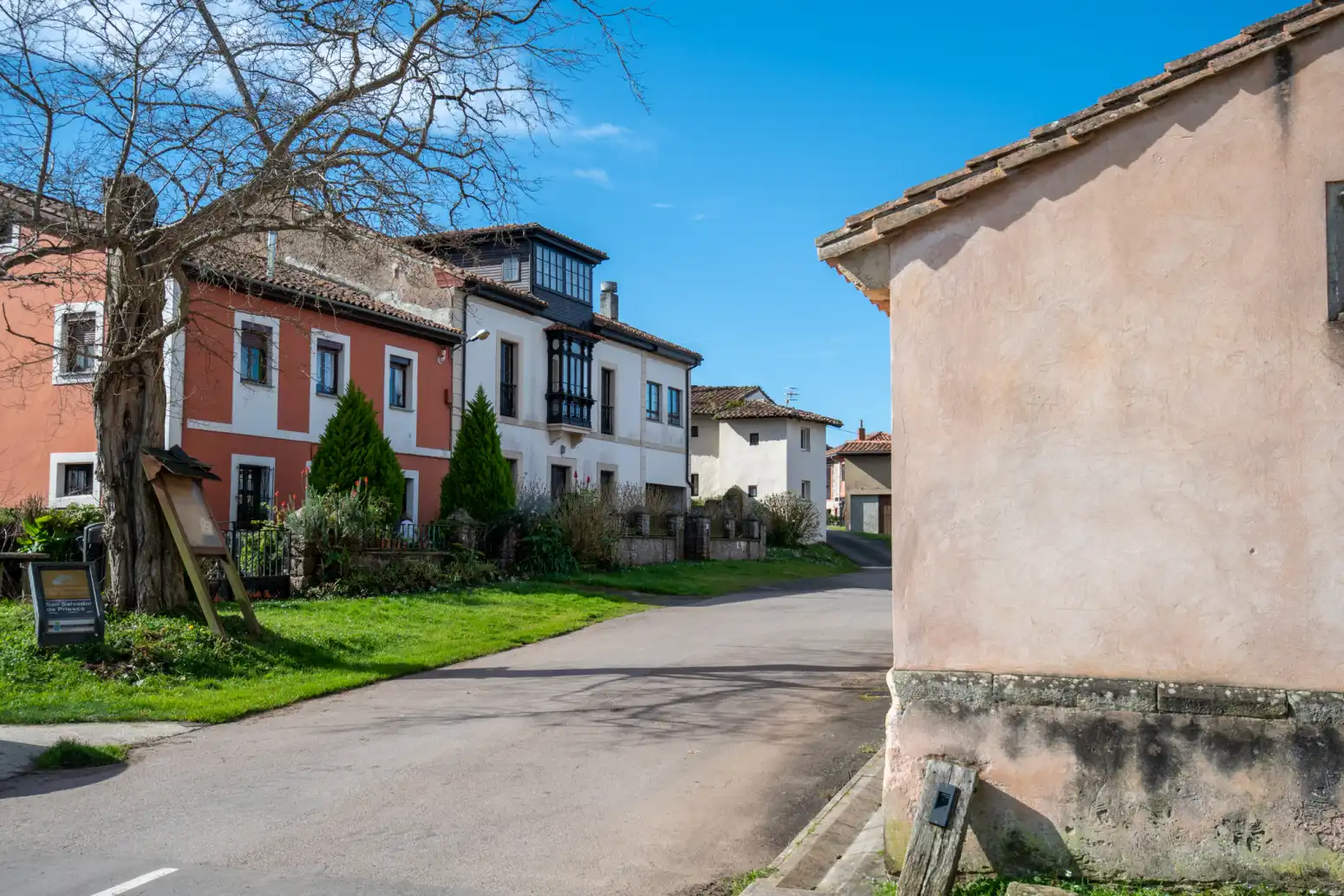 Vista exterior de Casa adosada en venta en Villaviciosa con Calefacción, Terraza y Trastero