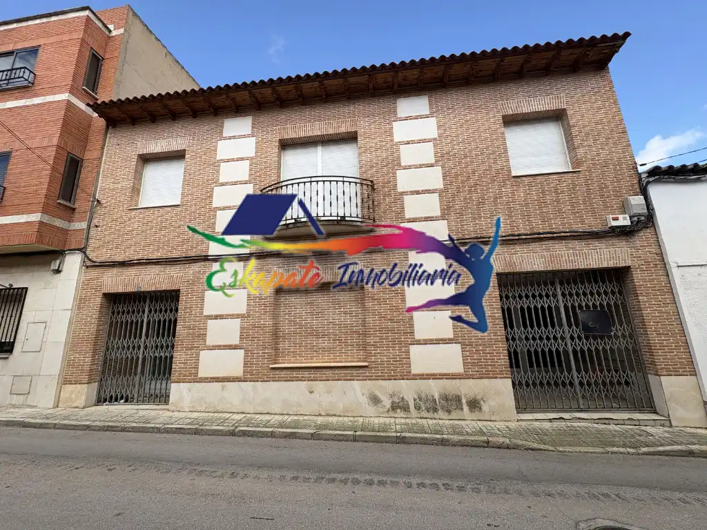 Vista exterior de Edificio en venta en Villacañas