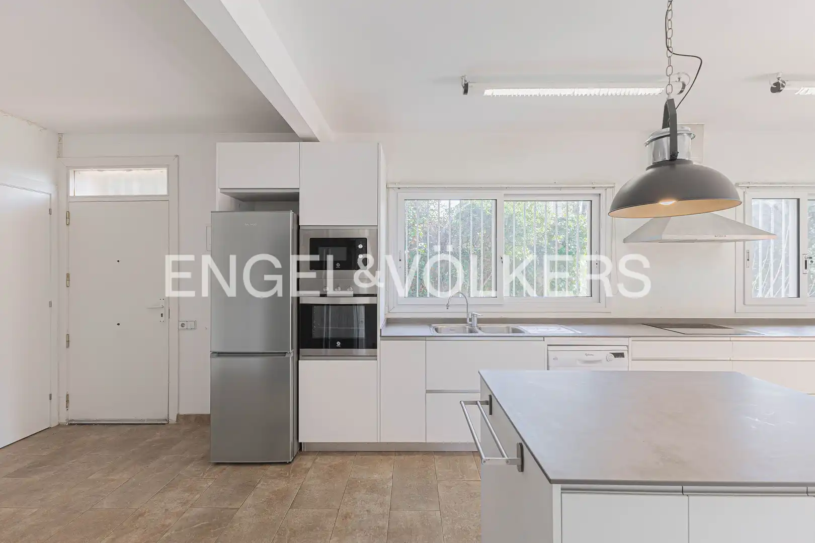 Cocina de Casa o chalet de alquiler en Barcelona con Aire acondicionado, Calefacción y Jardín privado