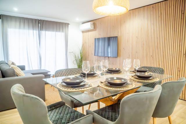 Apartamento en Venta en Calle Poeta Salvador Rueda, 83, Fuengirola, Spain, -1 en Playa de los Boliches