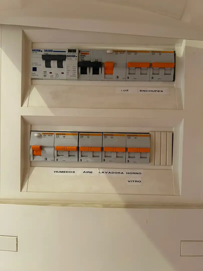 Wohnung zum Verkauf in Piera mit Heizung, Ofen und Alarm