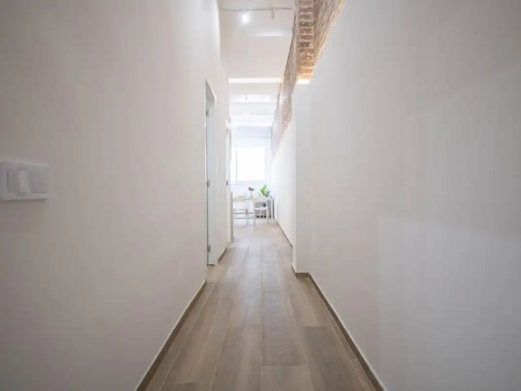 Flat for sale in Barcelona  with Air Conditioner, Private garden and Parquet flooring