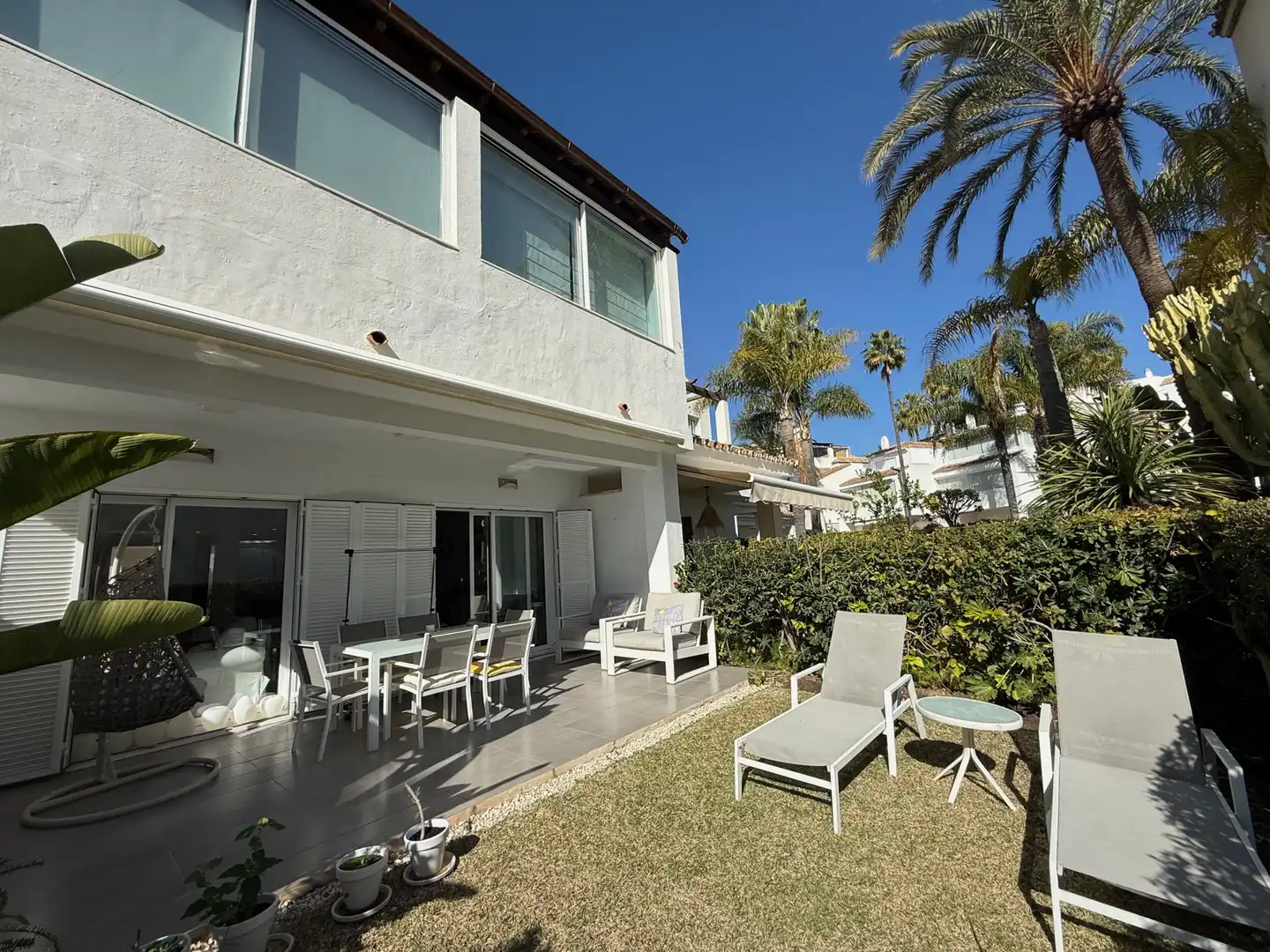 Jardín de Casa adosada de alquiler en Marbella con Calefacción, Piscina y Amueblado