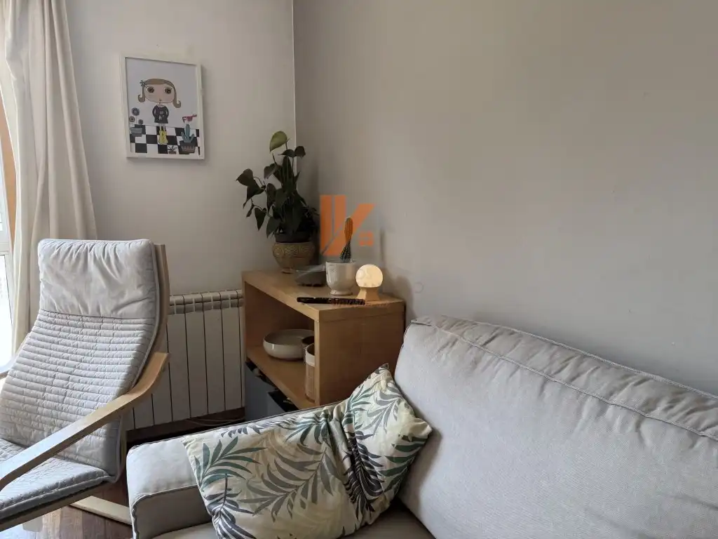 Wohnzimmer von Maisonette zum Verkauf in Ames mit Möbliert