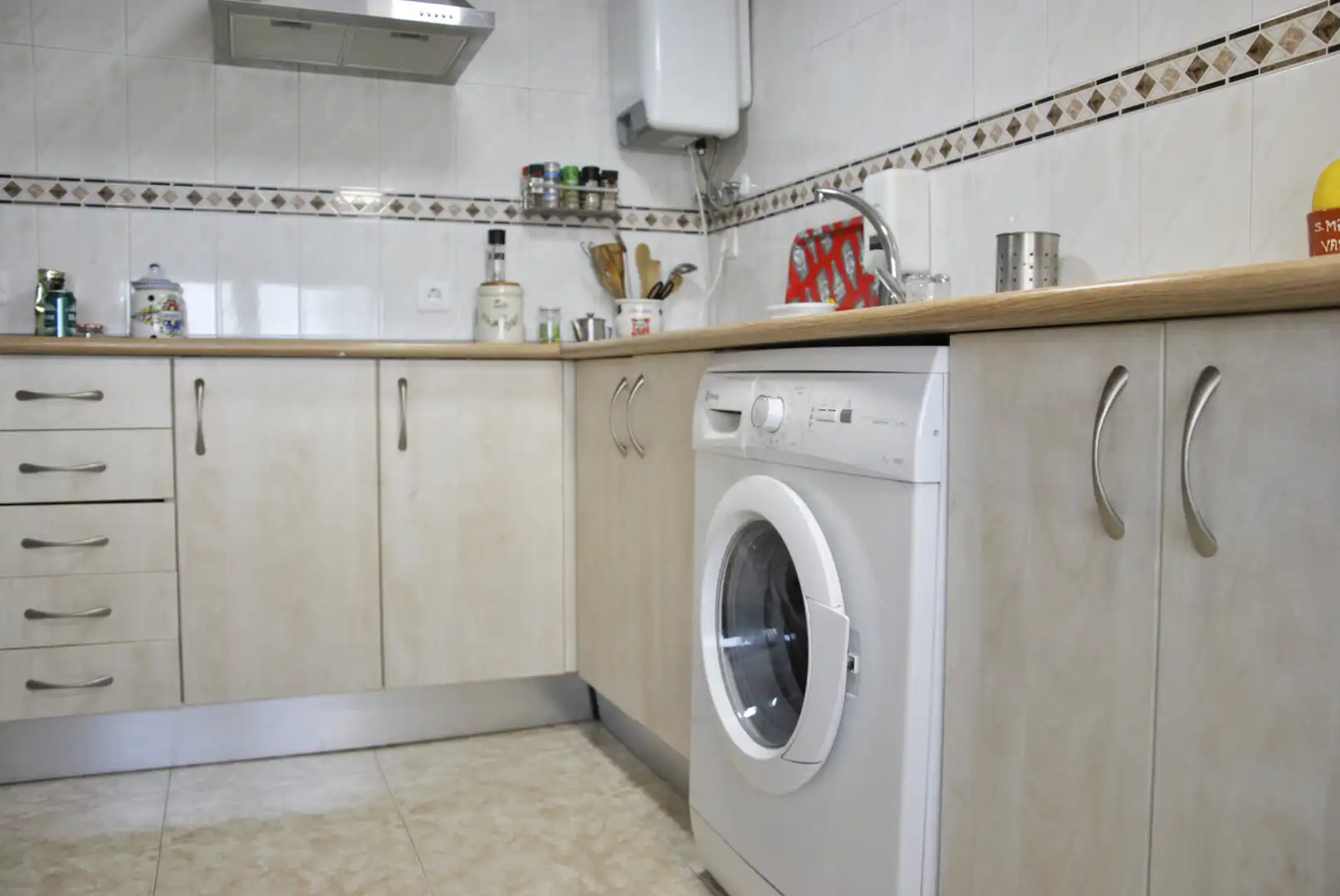 Küche von Wohnung zum Verkauf in Arroyomolinos de la Vera mit Klimaanlage, Heizung und Möbliert