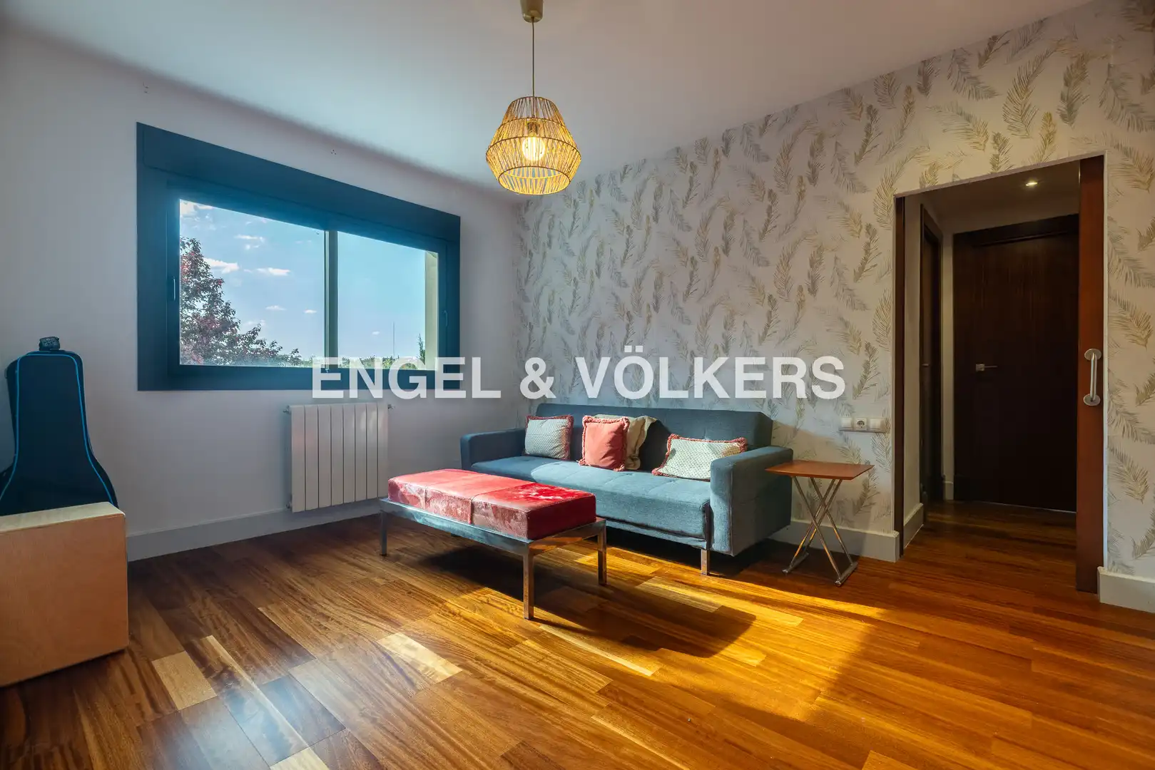 Wohnzimmer von Country house zum Verkauf in Camas mit Klimaanlage, Heizung und Privatgarten