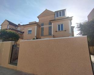 Exterior view of Single-family semi-detached for sale in Orihuela  with Terrace and Balcony