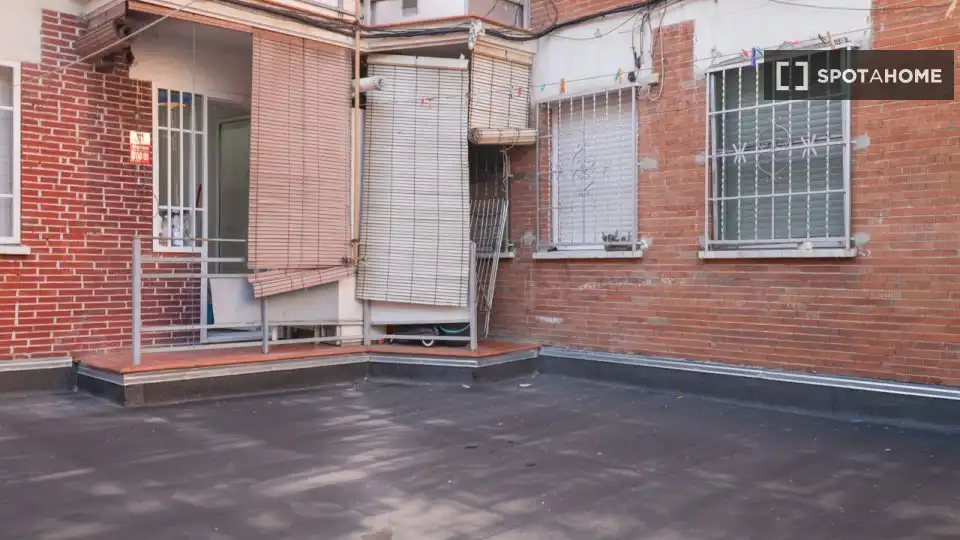 Terrassa de Pis de lloguer en Madrid amb Aire condicionat, Calefacció i Moblat