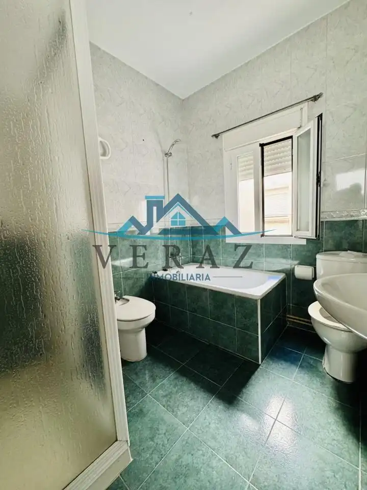 Badezimmer von Wohnung zum Verkauf in Talavera de la Reina mit Heizung, Terrasse und Möbliert