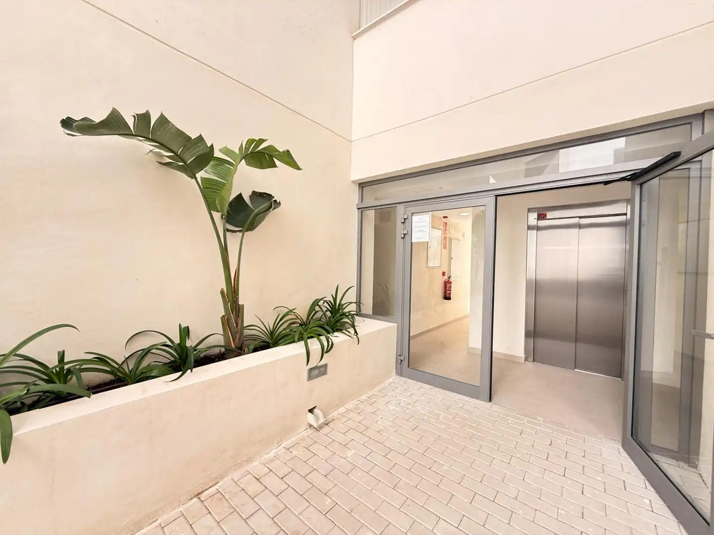 Dachboden zum Verkauf in Dénia mit Klimaanlage, Privatgarten und Terrasse