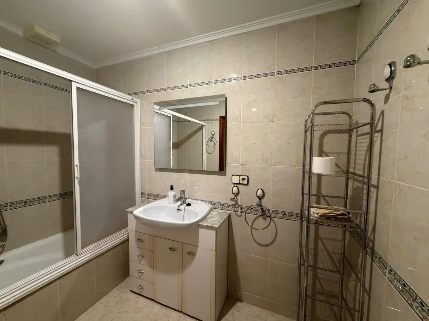 Bathroom of Houses for rent in Rafelbuñol / Rafelbunyol, Valencia