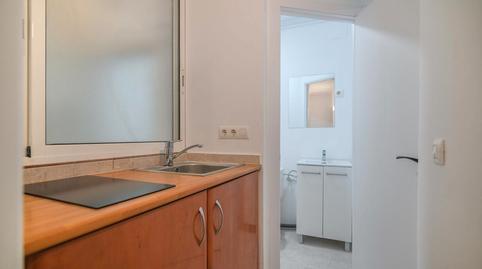 Foto 5 de Planta baixa en venda a Les Roquetes, Barcelona