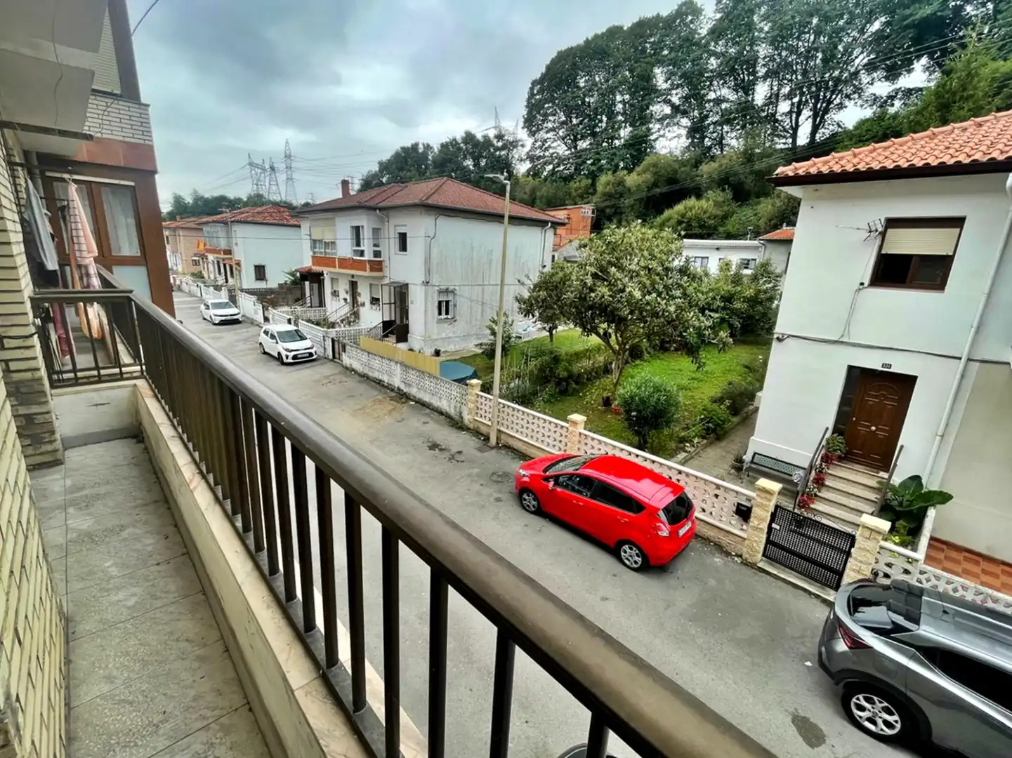 Vista exterior de Piso en venta en Reocín con Calefacción, Terraza y Balcón