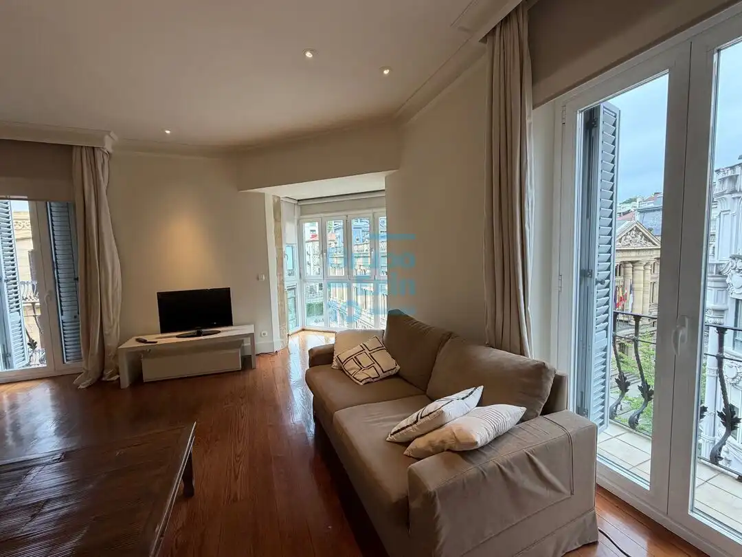 Flat for rent in Área Romántica