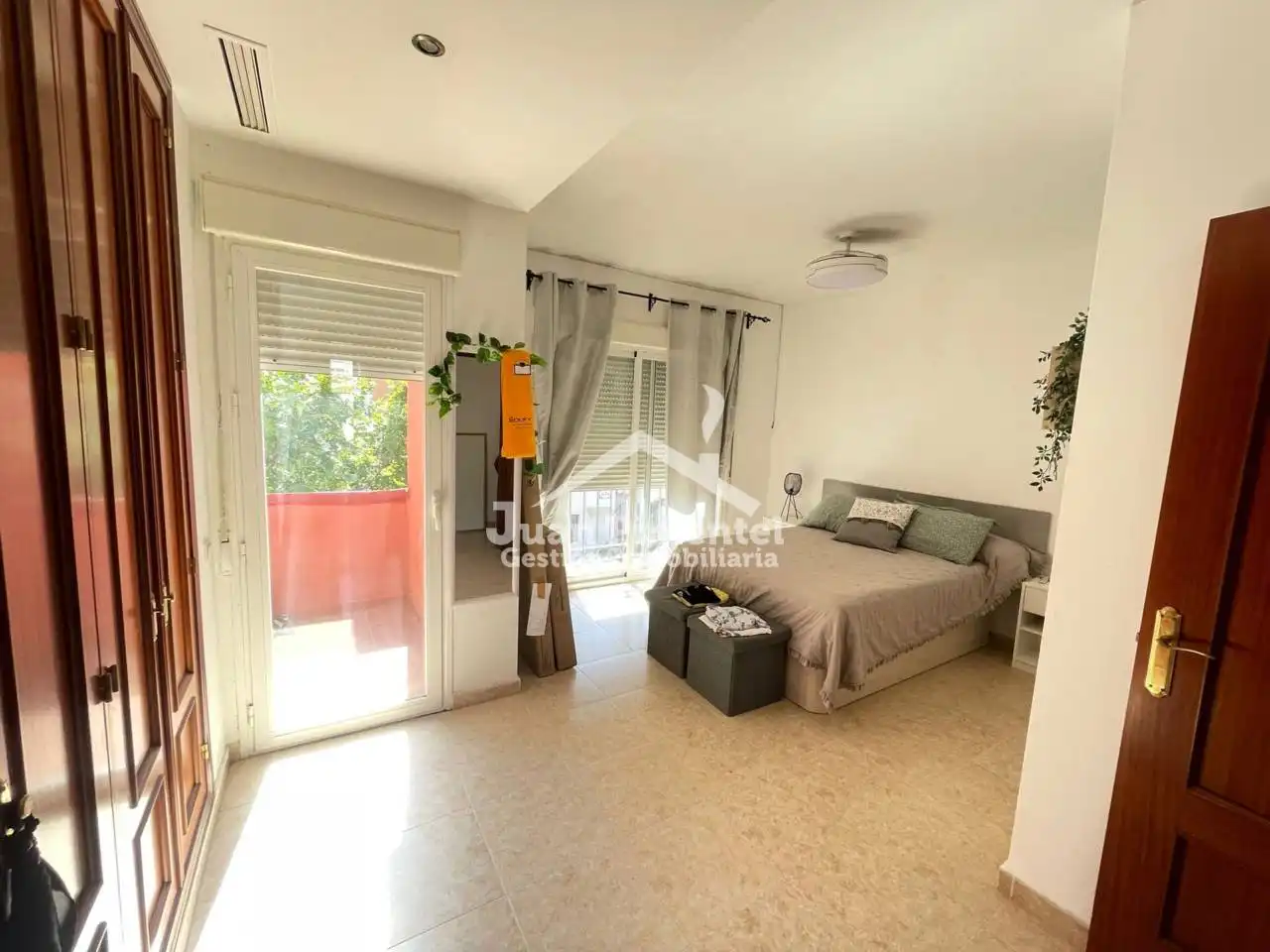 Dormitori de Casa adosada en venda en Estepona amb Aire condicionat, Jardí privat i Terrassa