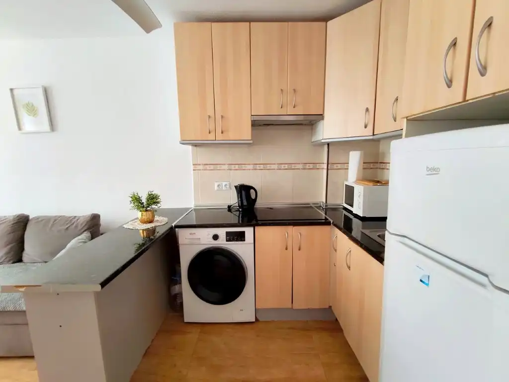Cuina de Apartament en venda en Torrevieja amb Rentadora