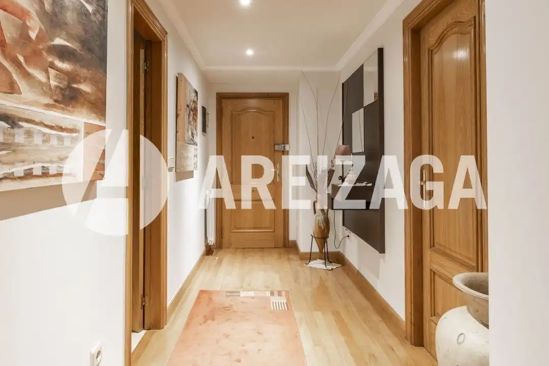 Flat for sale in Donostia - San Sebastián   with Heating, Terrace and Storage room