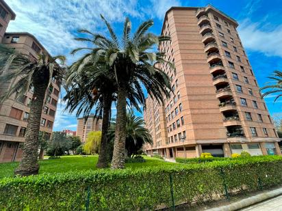 Vista exterior de Pis en venda en Gijón  amb Terrassa