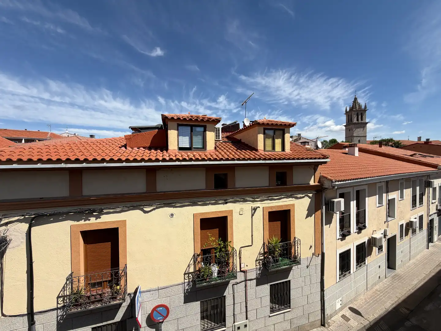 Vista exterior de Piso en venta en Colmenar Viejo con Calefacción, Terraza y Amueblado