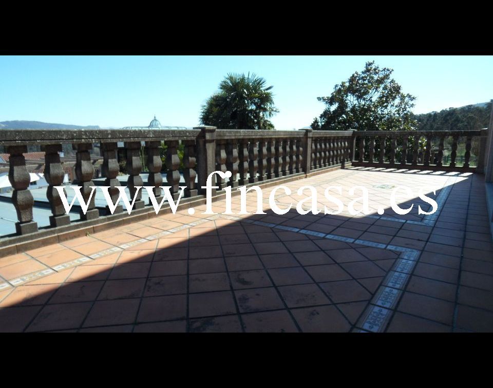 Terrassa de Casa o xalet en venda en Mos amb Calefacció, Jardí privat i Parquet