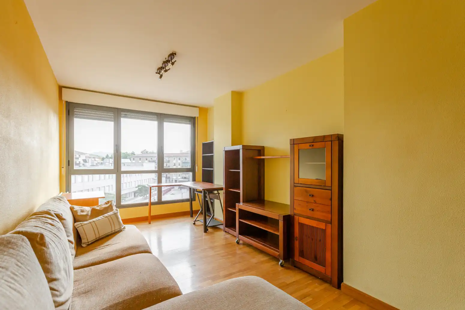 Wohnzimmer von Wohnung zur Miete in  Pamplona / Iruña mit Heizung und Abstellraum