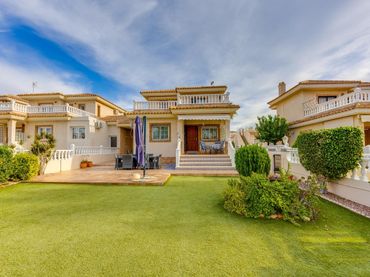 Villa con balcone in vendita a Orihuela Costa