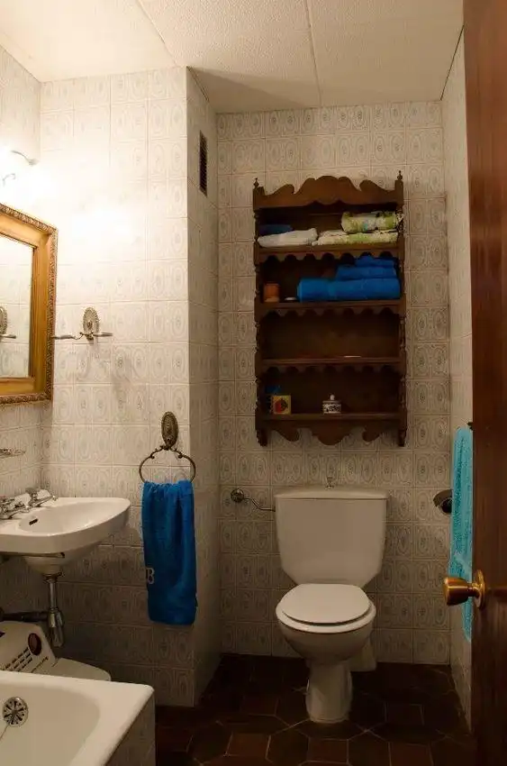 Badezimmer von Wohnung zum Verkauf in Lena mit Abstellraum und Möbliert