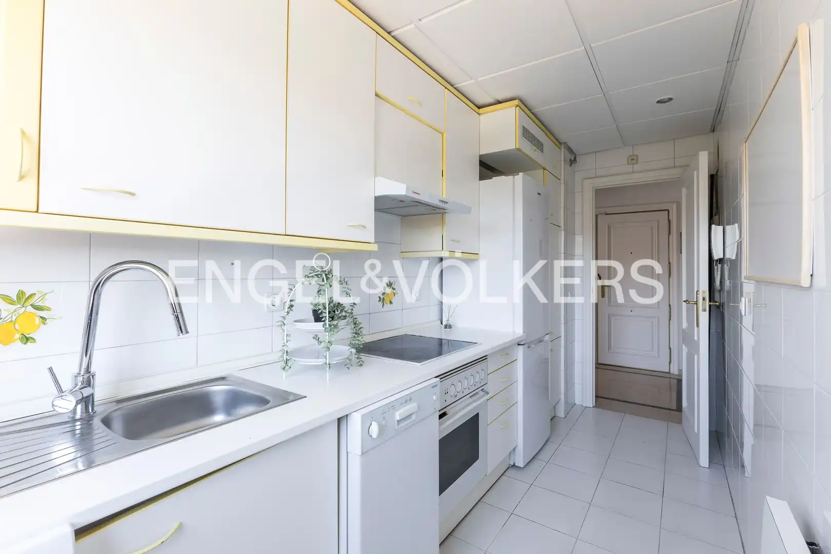 Cocina de Piso en venta en Madrid con Aire acondicionado, Calefacción y Piscina