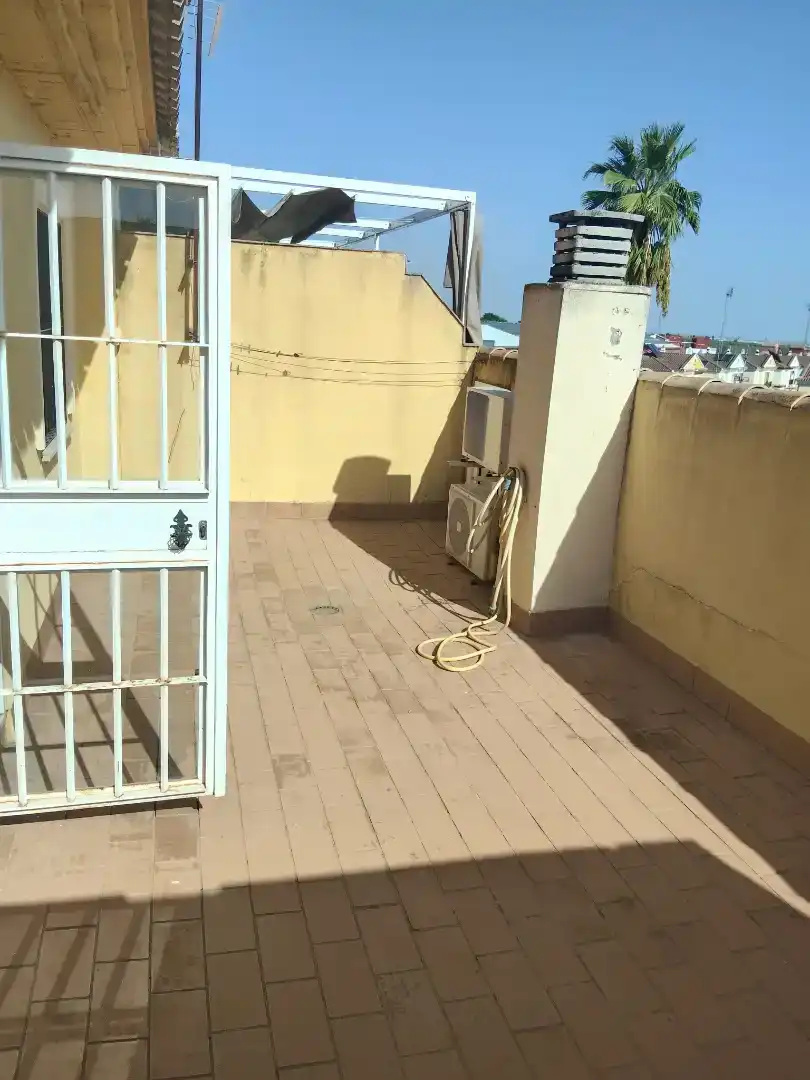 Terrassa de Dúplex en venda en Bollullos de la Mitación amb Aire condicionat