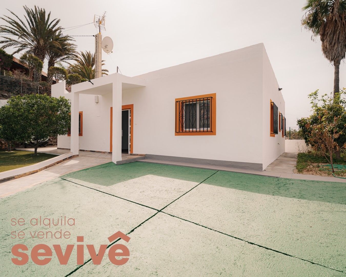Vista exterior de Casa o xalet de lloguer en Arona amb Terrassa