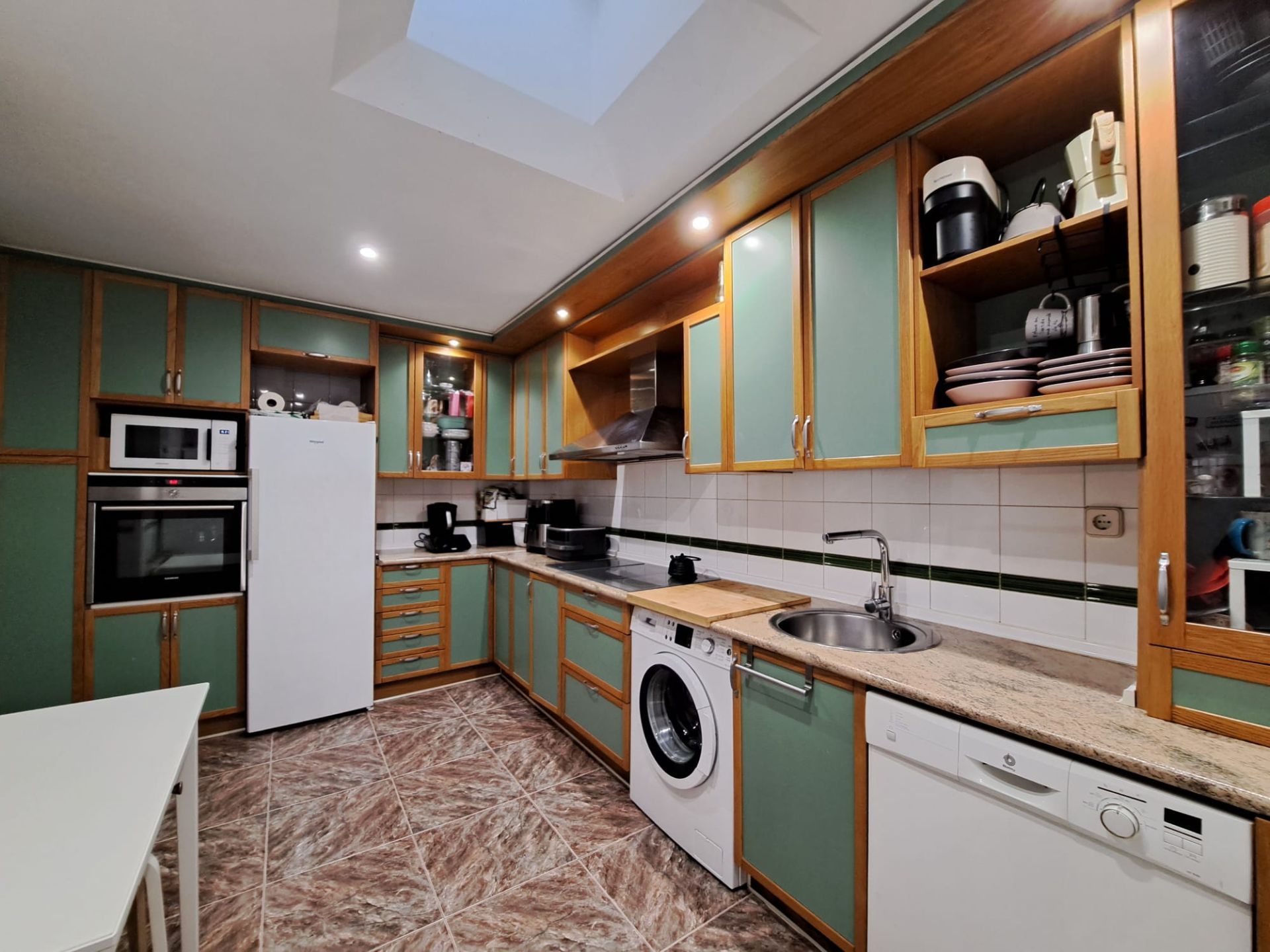 Kitchen of Duplex for sale in Pinto  with Air Conditioner, Heating and Terrace